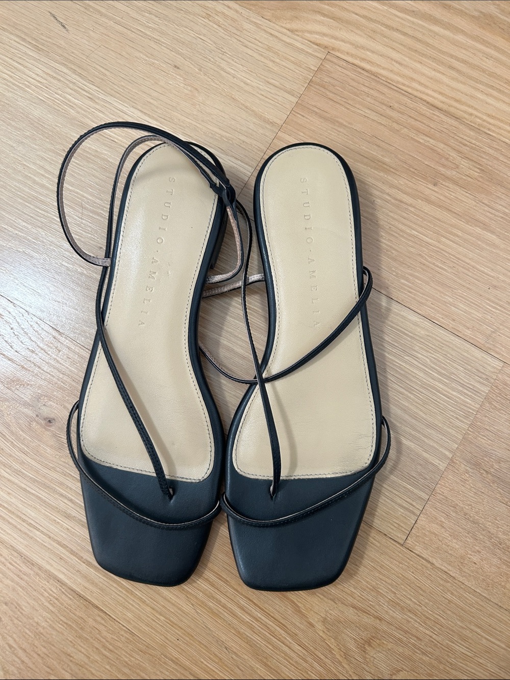 STUDIO AMELIA Black Strappy Square-Toe Lace-Up Sandals